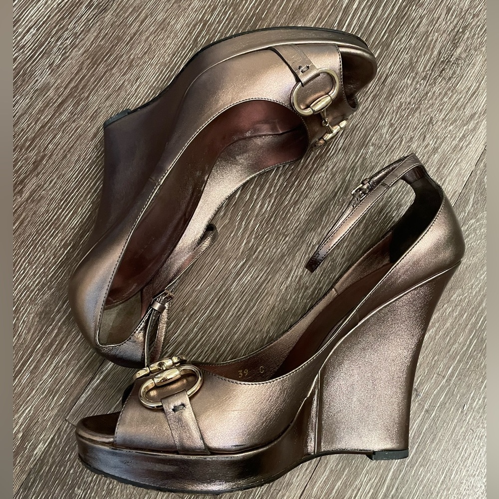 Gucci Metallic Wedges